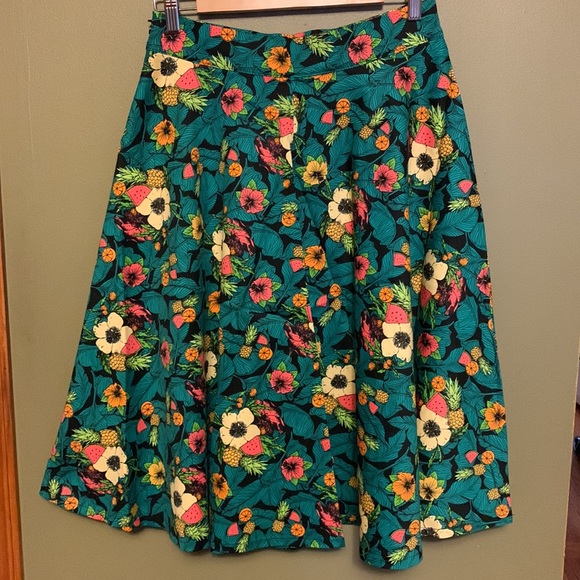Tropical Skirt w Pockets - Picture 4 of 5